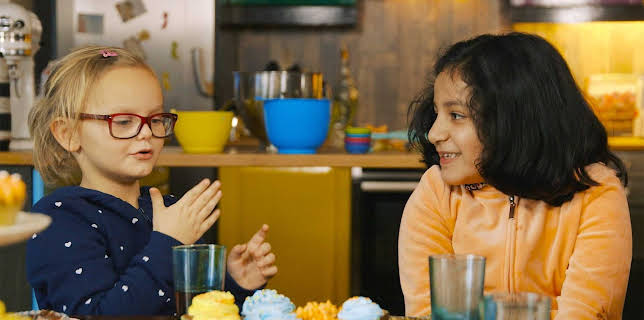 17:30: Gode venner: Cupkakes | NRK Tegnspraak | 12/14 2025