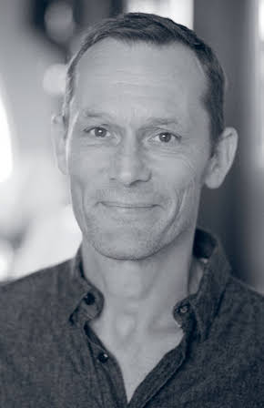 Måns Herngren as Director