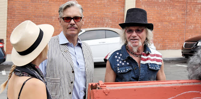 15:00: Baggage Battles (S5 E9) (S5) | Discovery Channel | 12/12 2025