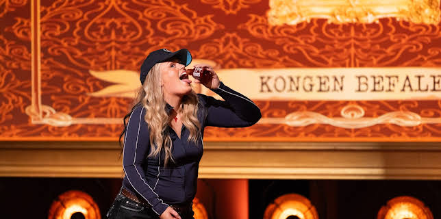 00:30: Kongen befaler (S9 E8) (S9) | TVNorge | 11/28 2025