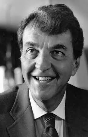 Lou Scheimer as 