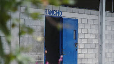 11:00 PM: Behind Bars: World's Toughest Prisons (S4 E5) (S4) | Paramount | 1/7 2026