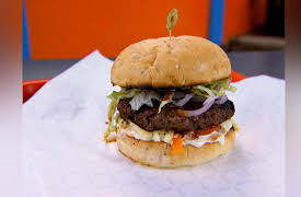 You Gotta Eat Here: Burger 55, The Smokin' Buddha, Icehouse