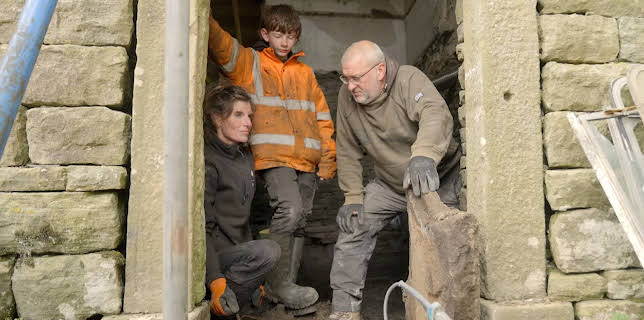 9:00 PM: Our Farm Next Door: Amanda,... | More 4 | 3/23 2026