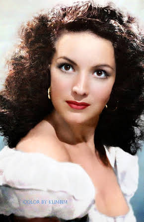 María Félix as 