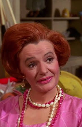 Pauline Delaney as Mrs Cooper 
  
  
  (as Pauline Delany)
