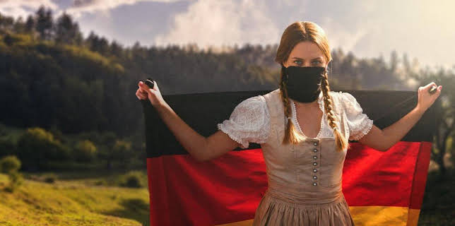01:35: Heimat. Häkeln. Hetze. Undercover unter rechtsextremen Frauen | SWR Fernsehen BW | 2/20 2026