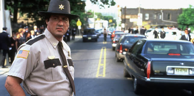 01:35: Cop Land | RTL 2 | 12/22 2025