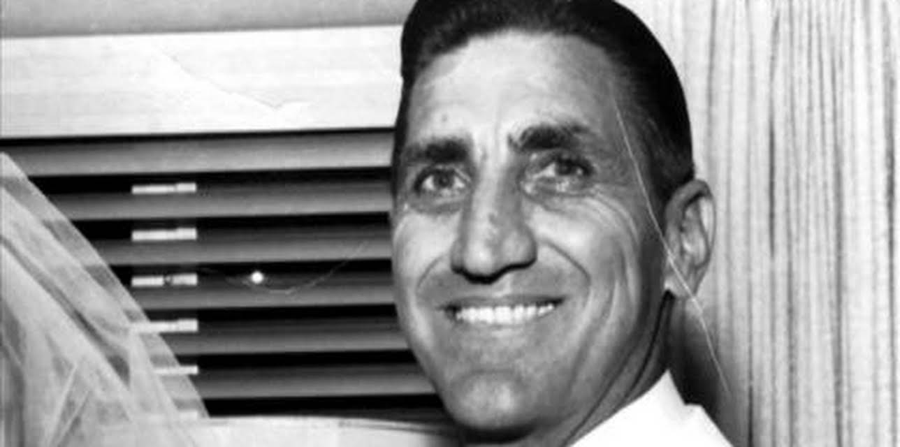 Genius On Hold (2013)