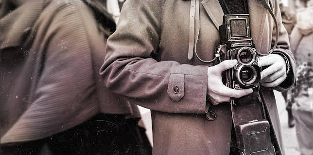 11:00 PM: On Camera: Photographers at the BBC | BBC Four | 12/8 2025