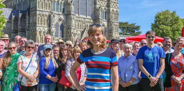 6:00 PM: Antiques Roadshow (S42 E3) (S42) | Yesterday | 1/6 2026