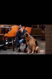 12:50: Hudson y Rex (T2): Ep.15 Perro viejo, trucos nuevos | AXN | 10/3 2026