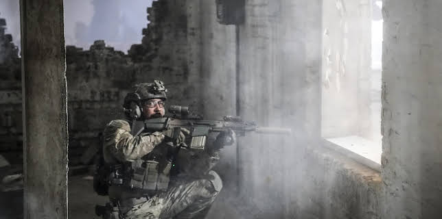 03:00: SEAL Team (S5 E8) (S5) | Viasat 4 | 2/13 2026