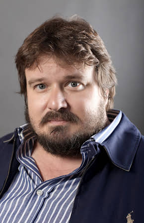 Giuseppe Battiston as 