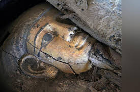 Tomb Hunters: Secrets of the Mega-Tomb