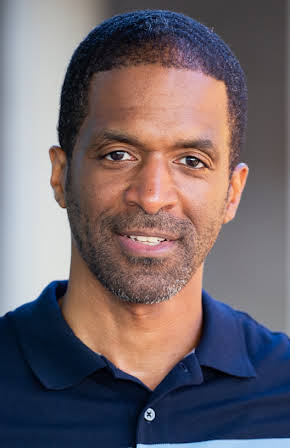 Christopher Harvey as 