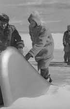 Robert Cornthwaite como Dr. Shelby