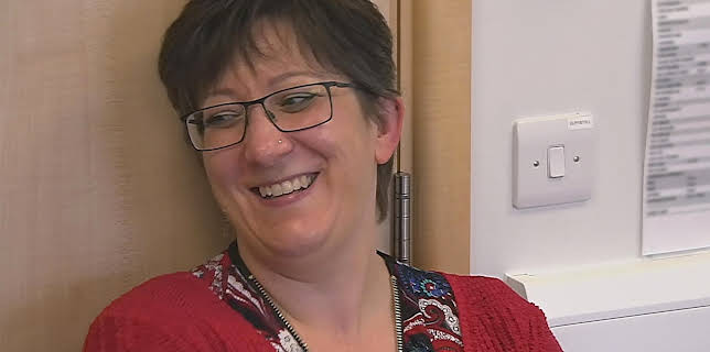 11:05 PM: 24 Hours in A&E | More 4 | 2/14 2026