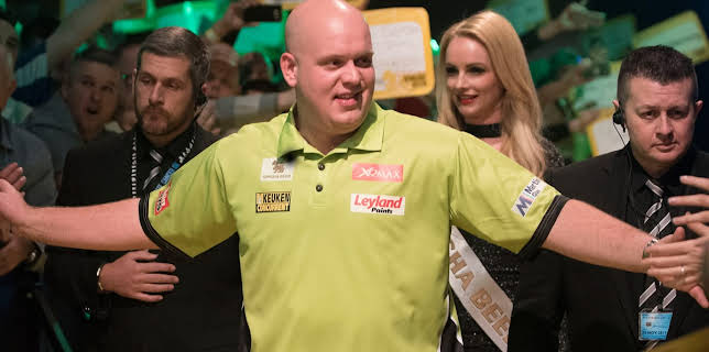 11:00 PM: Darts Gold: Van Gerwen v Barneveld | Sky Sports F1 | 12/20 2025