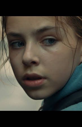 Zsófia Psotta as 