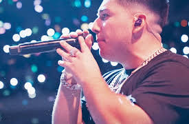 Mi Mundo season-1: Mi Mundo - Eslabón Armado