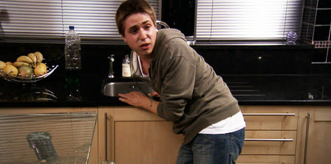 12:00 AM: The Inbetweeners | E4 | 12/8 2025