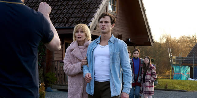 2:20 AM: Summerwater | Channel 4 | 11/28 2025