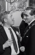 Norman Bird como Bilbo