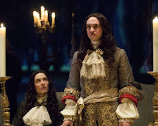 Versailles (S01/E02)