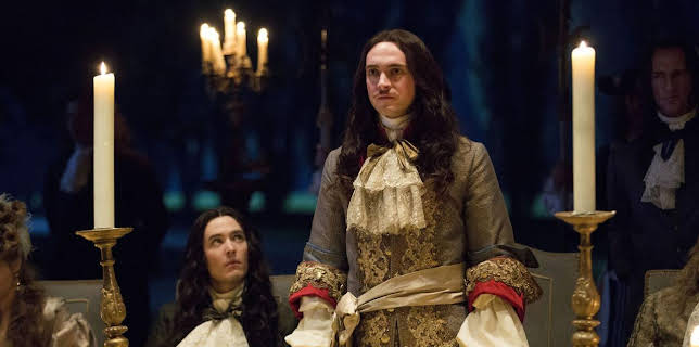 00:30: Versailles (S01/E02) | One | 2/1 2026