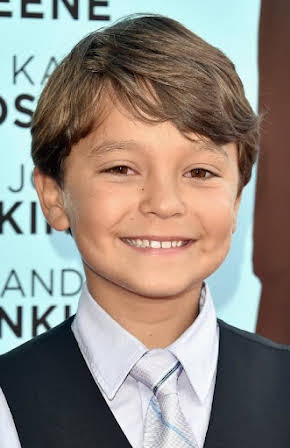 Pierce Gagnon as 