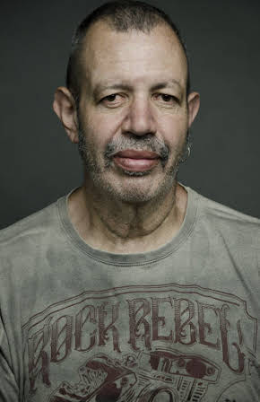 Antonio de la Cruz as 