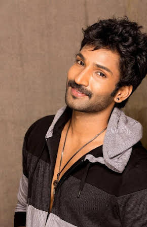 Aadhi Pinisetty as 