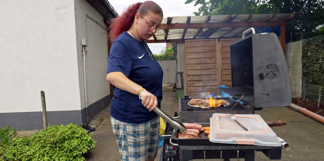 15:00: Hartz und herzlich - Tag für Tag Benz-Baracken | RTL 2 | 2/4 2026