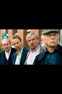 21:00: Veteranos contra el crimen (T3): Ep.6 Un ambiente de primera | COSMO | 10/28 2026