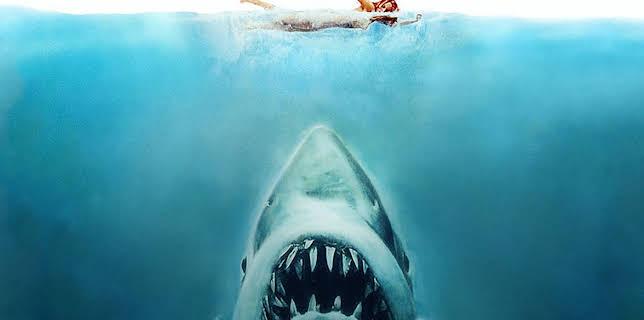 17:25: HOME CINEMA: 'TIBURÓN' | Cuatro | 3/15 2026