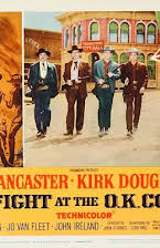 John Hudson como Virgil Earp