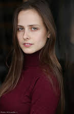 Pauline Chalamet som 