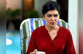 Aye Musht-E-Khaak: Episode 8