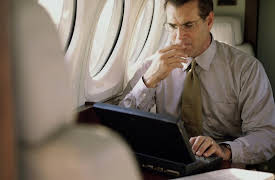 Money and Banking: What Everyone Should Know: How Economic Forces Affect Interest Rates