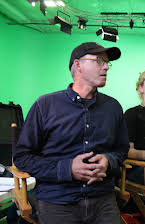 Jay Scully como Lieutenant Chapin