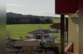 House Hunters International: Off the Beaten Path Volume 1: Seeking Nature in Austria