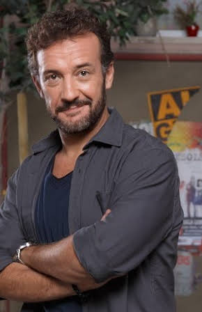 José Luis García-Pérez as 