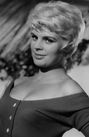 Christiane Maybach as 