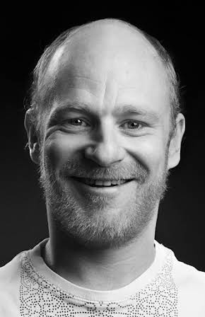Eivind Sander as 