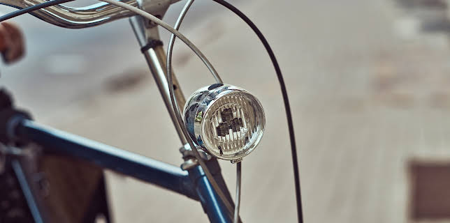 06:00: Shed And Buried (S1 E16) (S1) | Discovery Channel | 12/16 2025