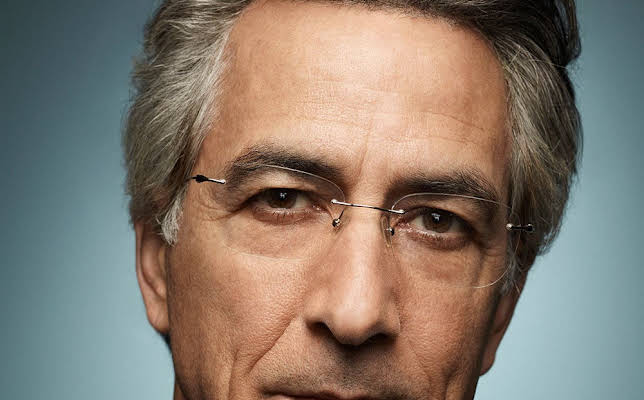 David Strathairn