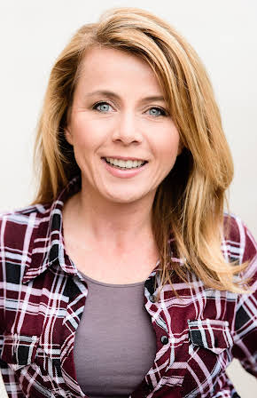 Sarah Kent as Distraught Co-worker