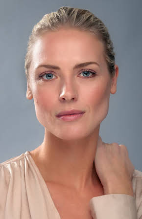 Synnøve Macody Lund as 