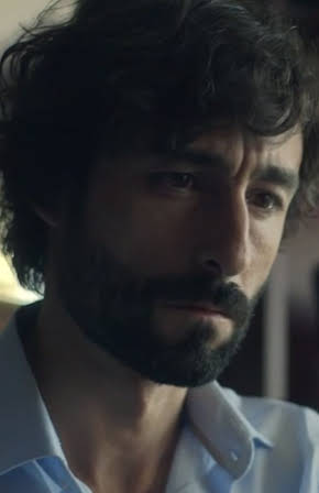 Mikel Losada as 